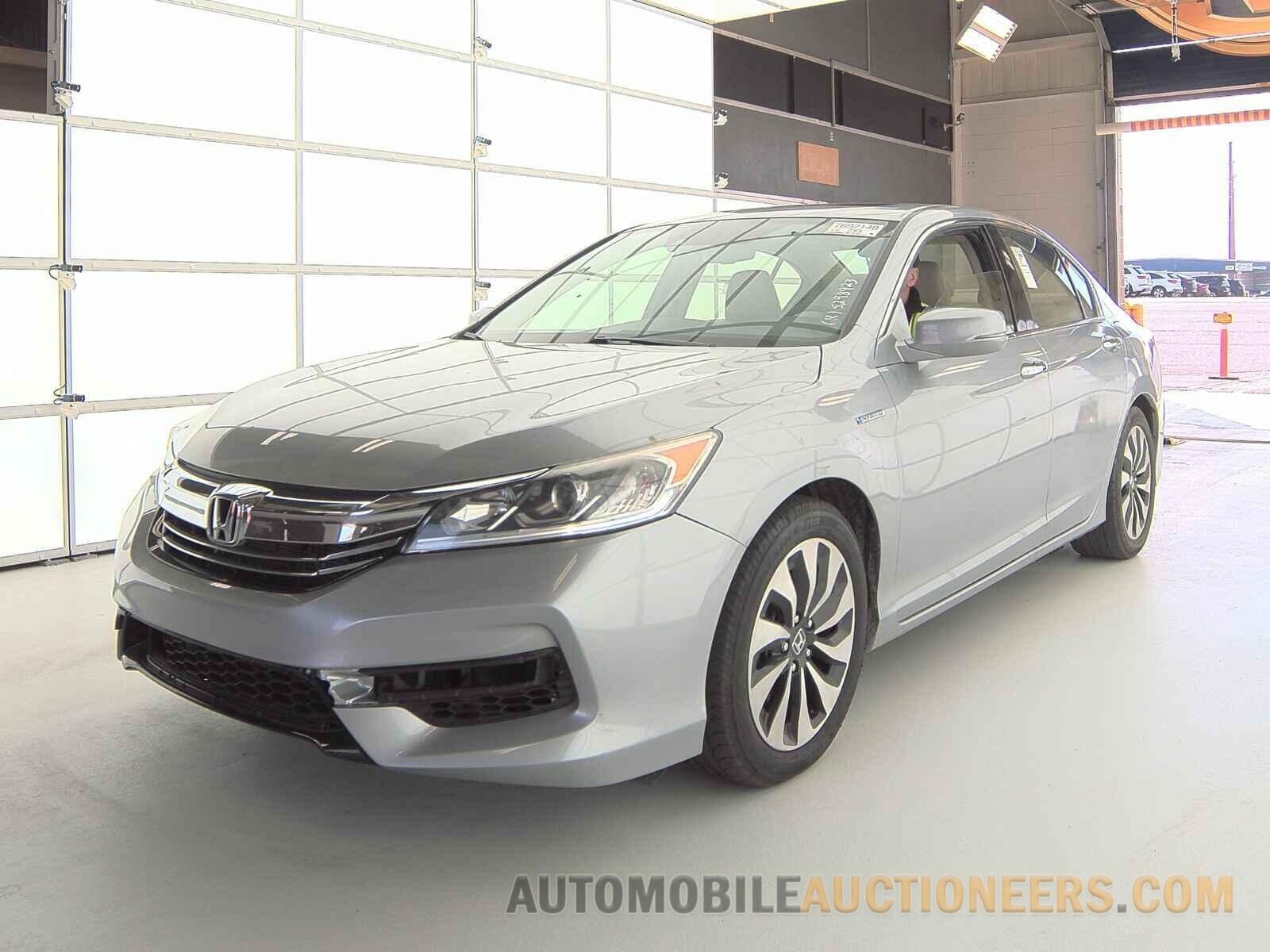 JHMCR6F53HC005551 Honda Accord Hybrid 2017