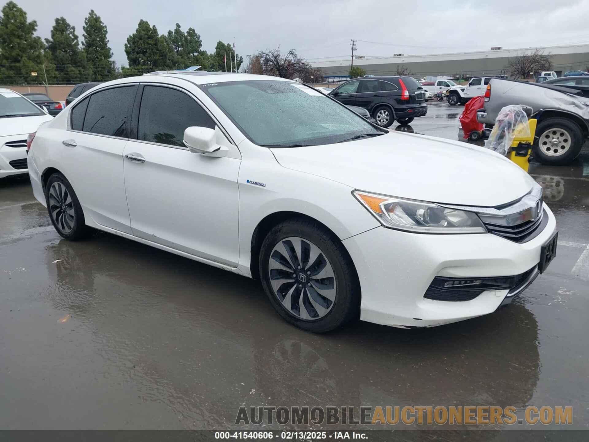 JHMCR6F53HCO31356 HONDA ACCORD HYBRID 2017