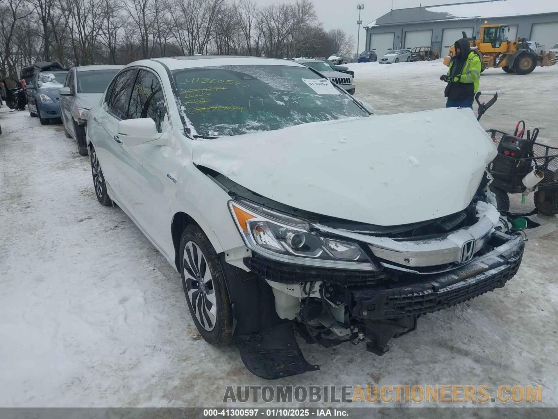 JHMCR6F56HC027009 HONDA ACCORD HYBRID 2017