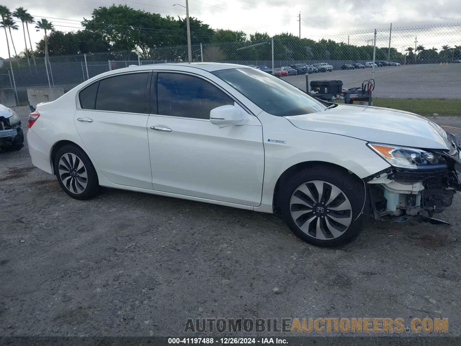 JHMCR6F5XHC001366 HONDA ACCORD HYBRID 2017