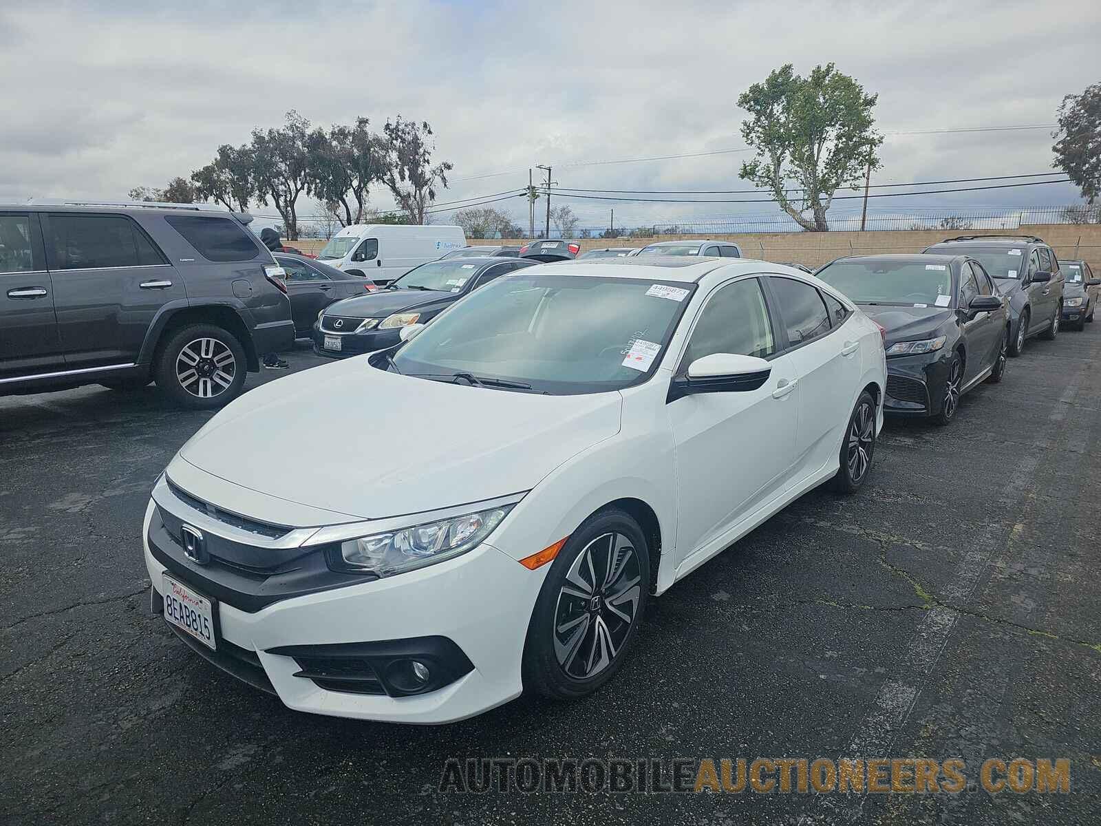 JHMFC1F32JX014398 Honda Civic Sedan 2018