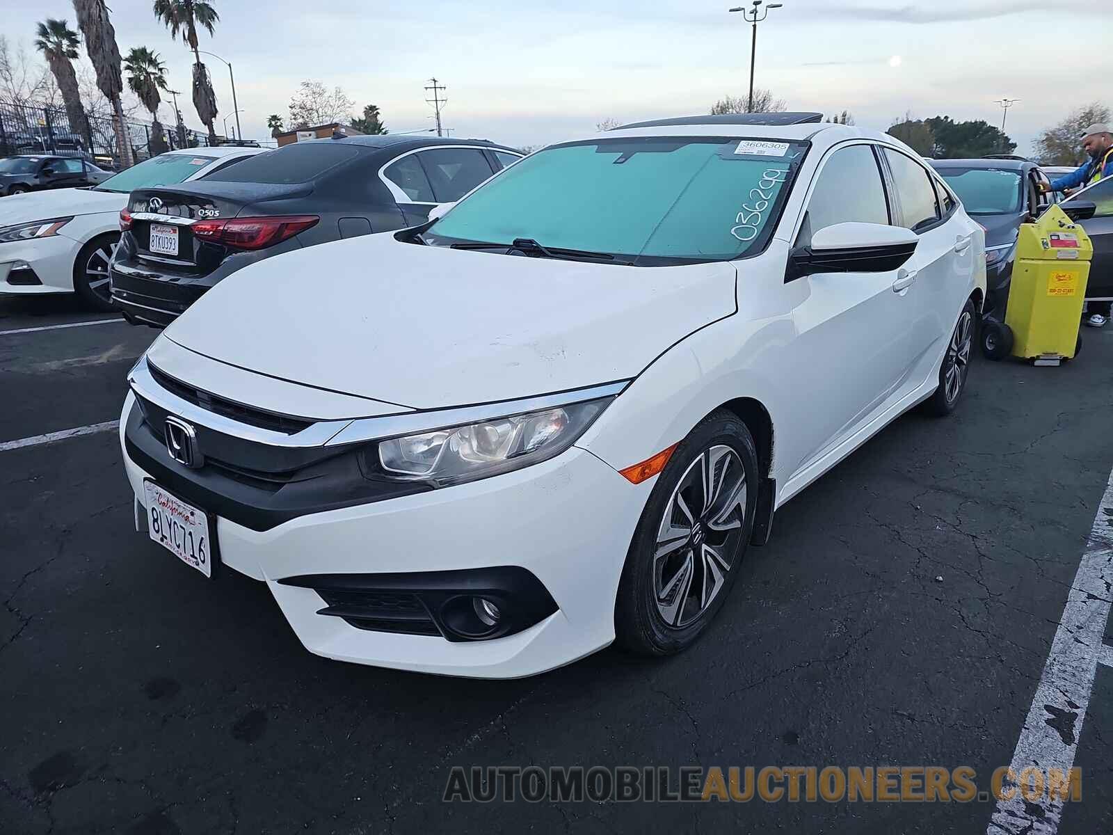 JHMFC1F77JX036299 Honda Civic Sedan 2018