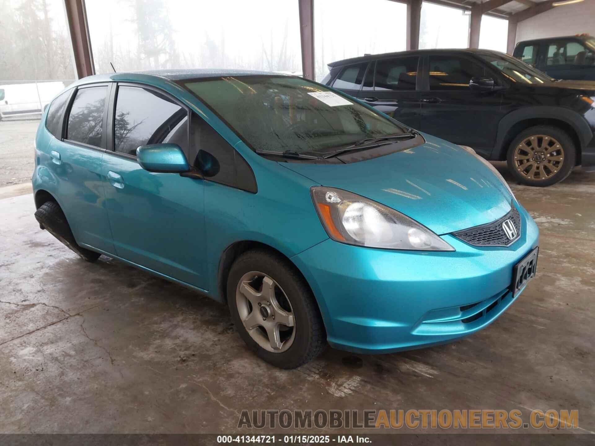 JHMGE8H31DC047473 HONDA FIT 2013