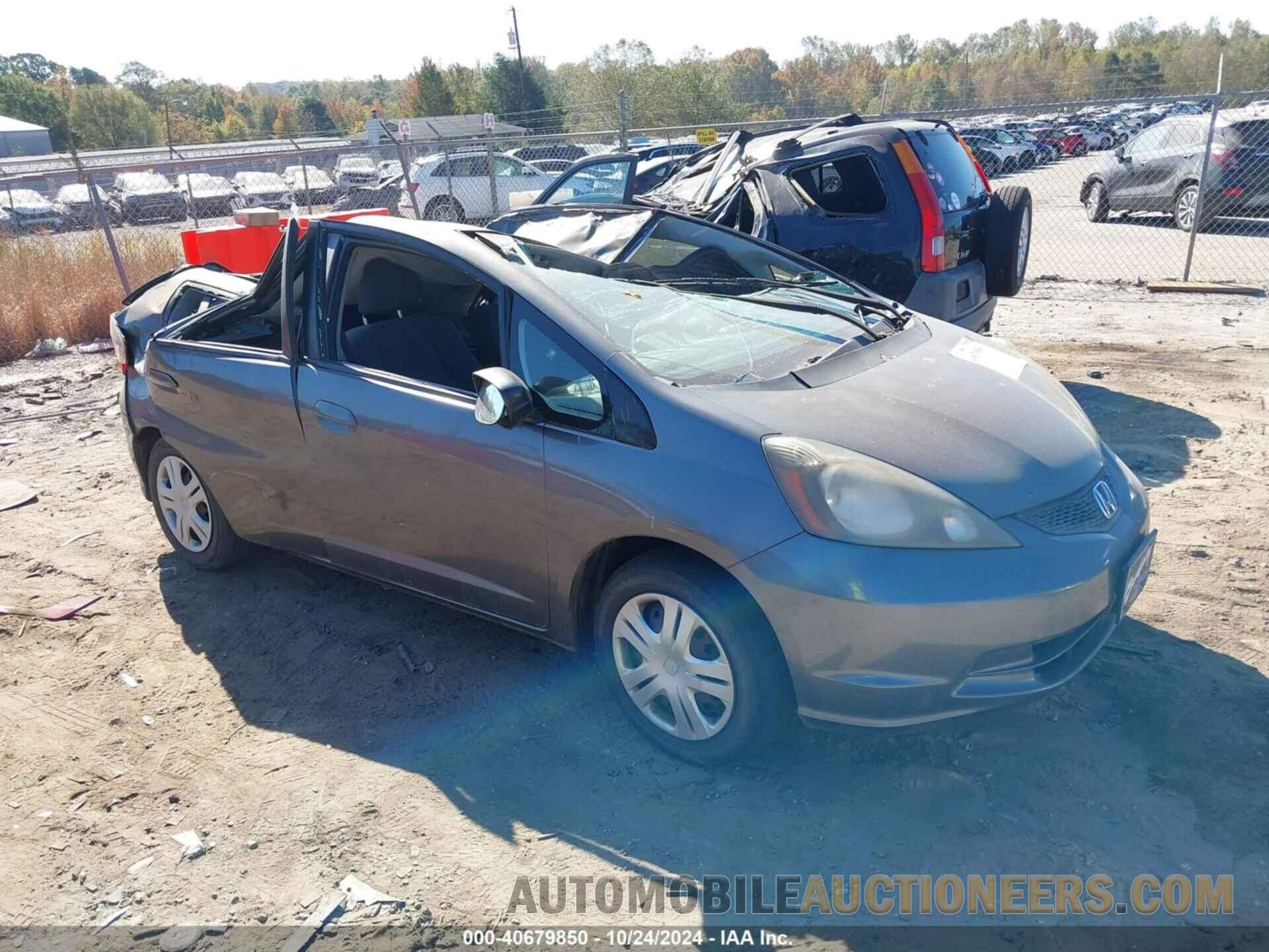 JHMGE8H32BS010158 HONDA FIT 2011