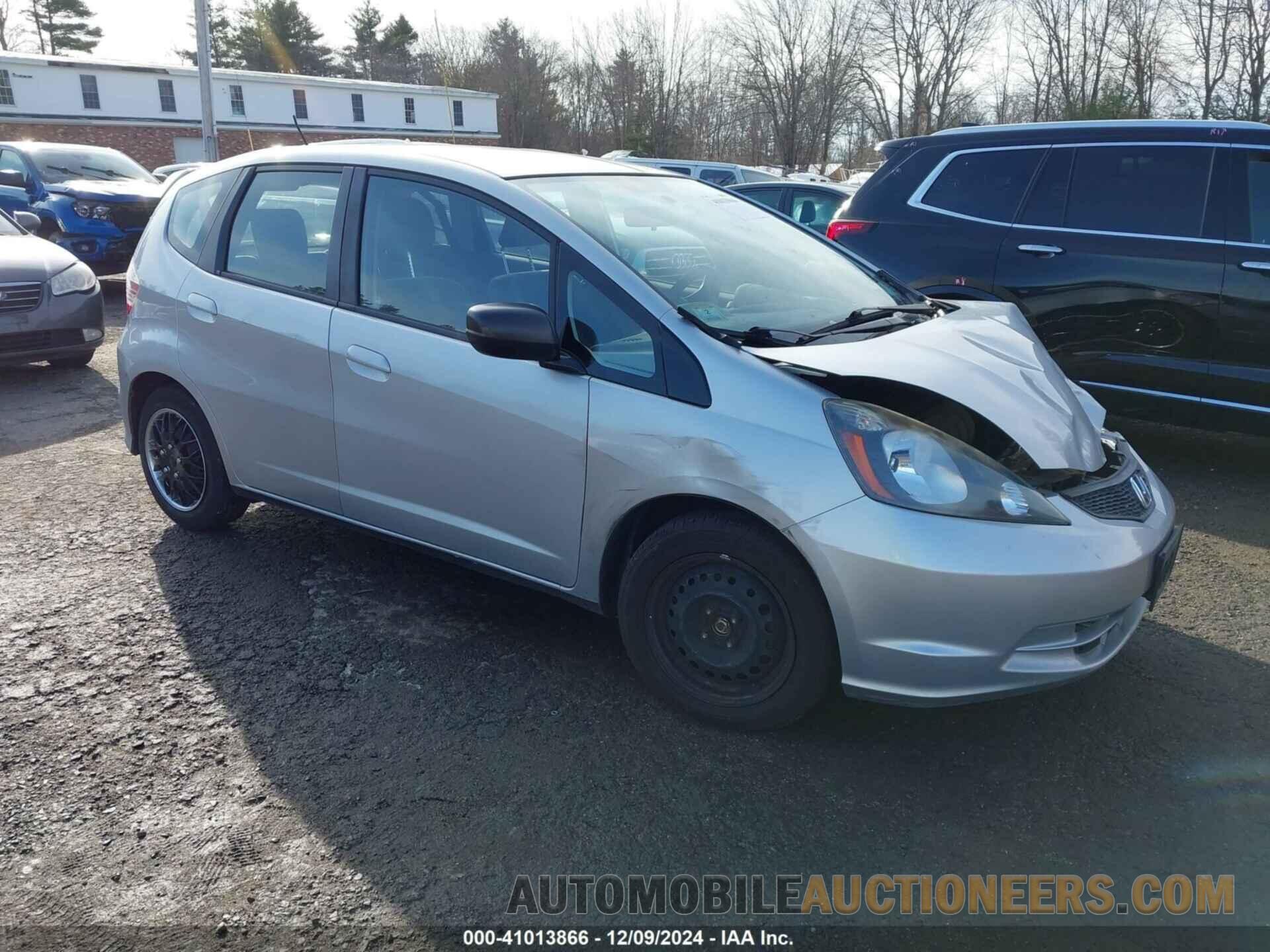 JHMGE8H35BC010228 HONDA FIT 2011