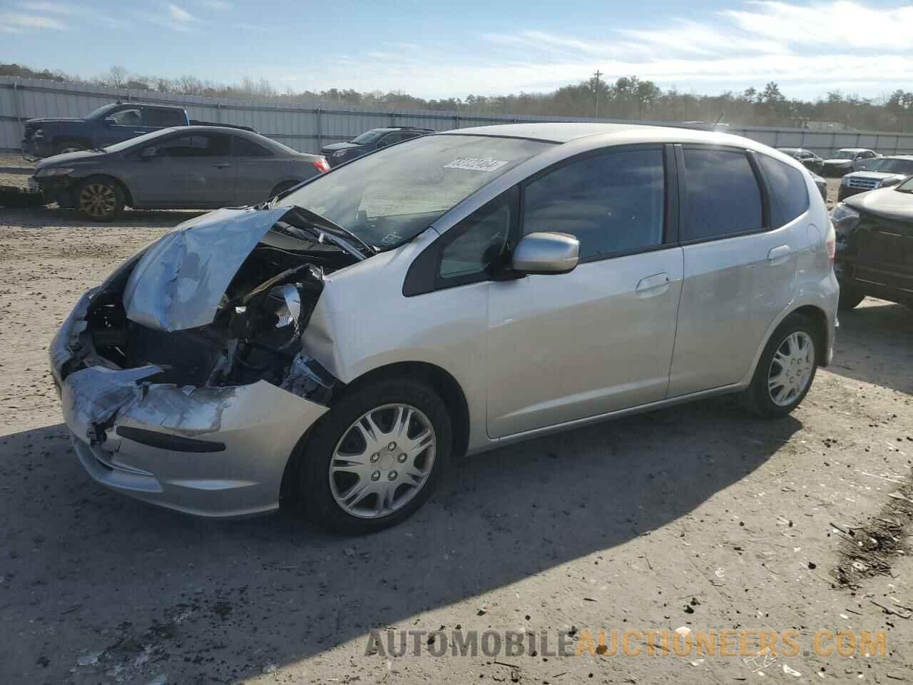 JHMGE8H36DC023993 HONDA FIT 2013