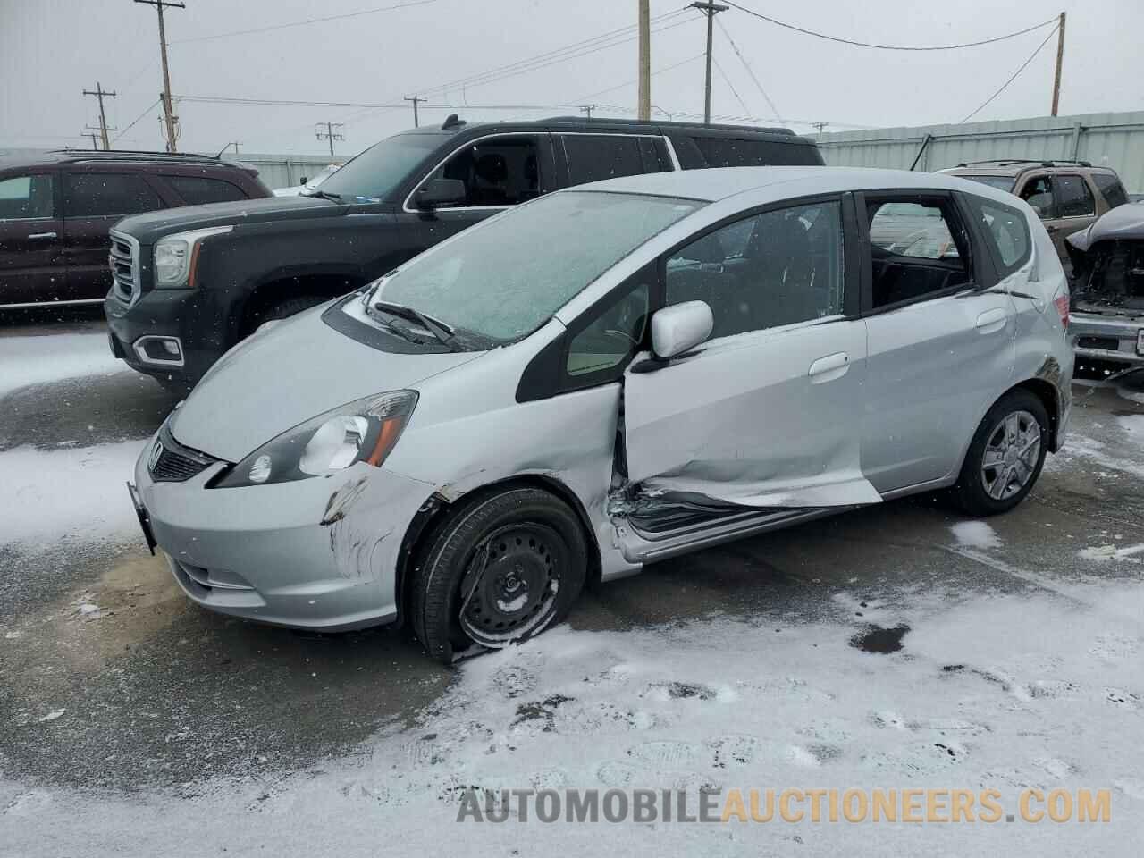 JHMGE8H39DC063002 HONDA FIT 2013