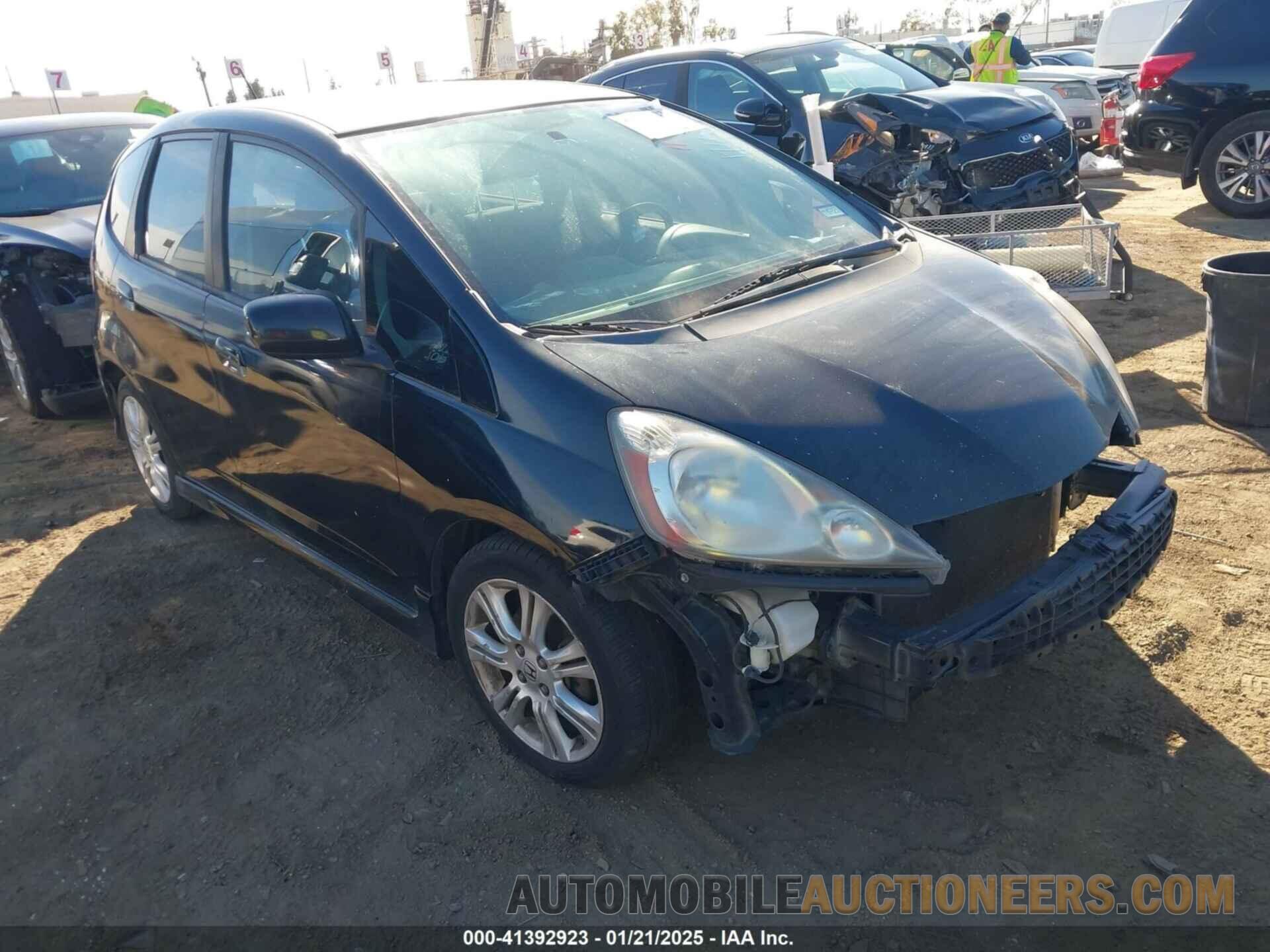 JHMGE8H57BC017568 HONDA FIT 2011