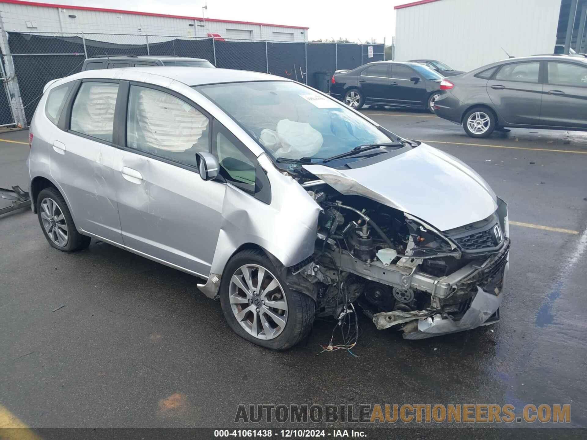 JHMGE8H58DC070833 HONDA FIT 2013