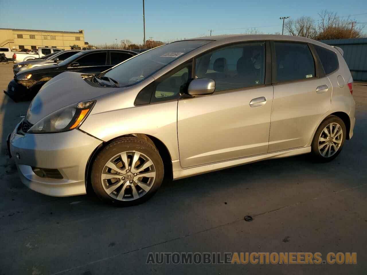 JHMGE8H59DC011032 HONDA FIT 2013