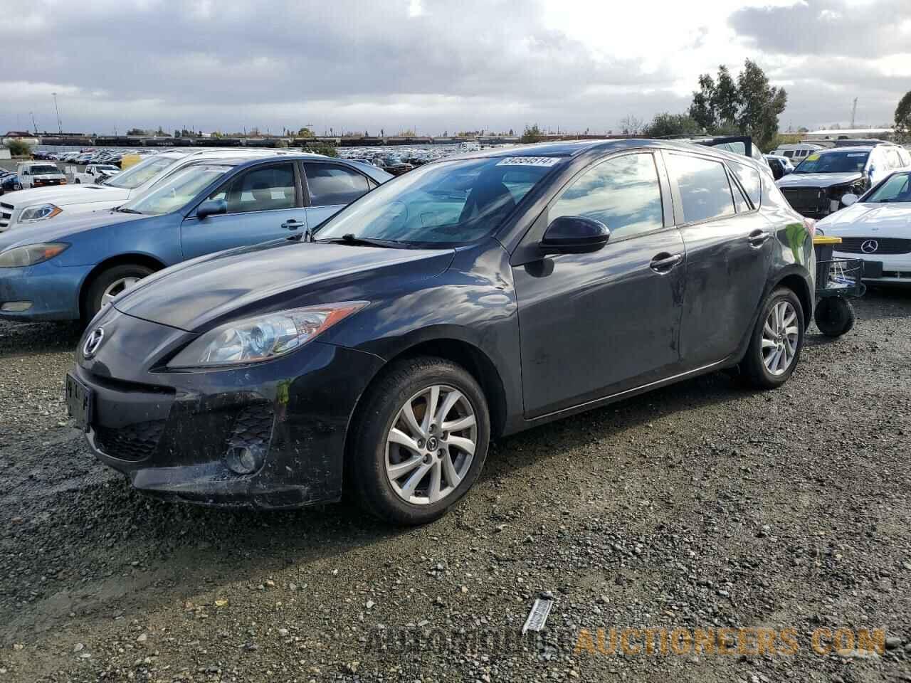 JM1BL1L85D1707327 MAZDA 3 2013