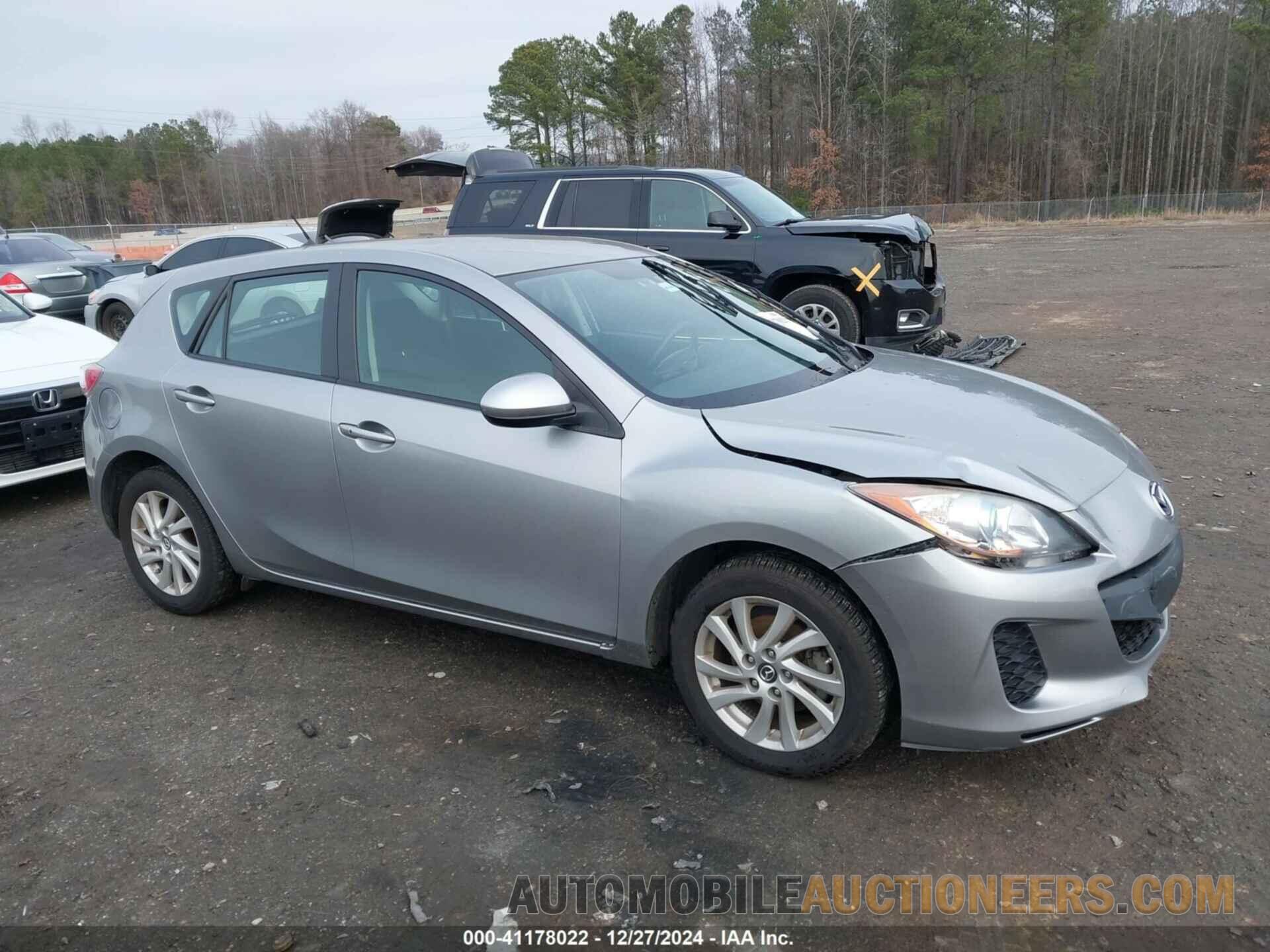 JM1BL1LP9D1781065 MAZDA MAZDA3 2013