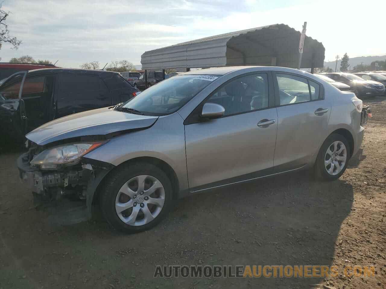 JM1BL1TF1D1820206 MAZDA 3 2013