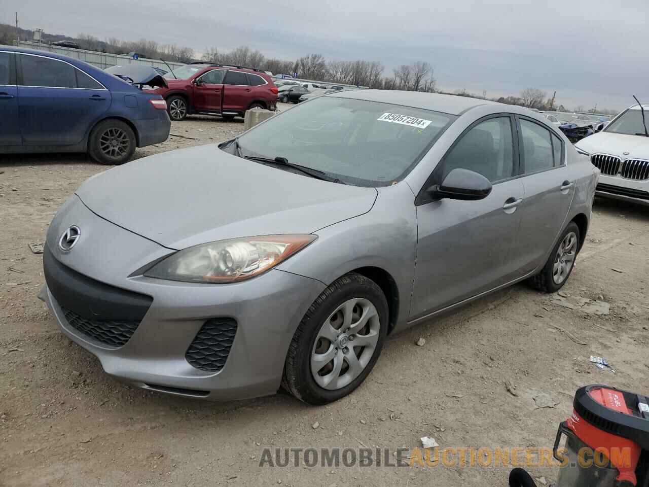 JM1BL1TF5D1764982 MAZDA 3 2013