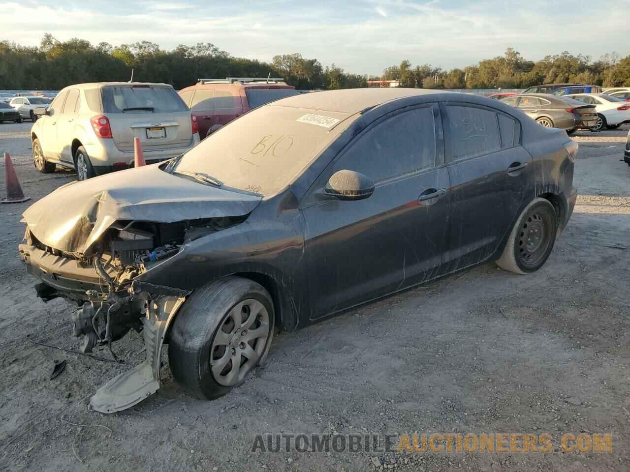 JM1BL1TF5D1768742 MAZDA 3 2013