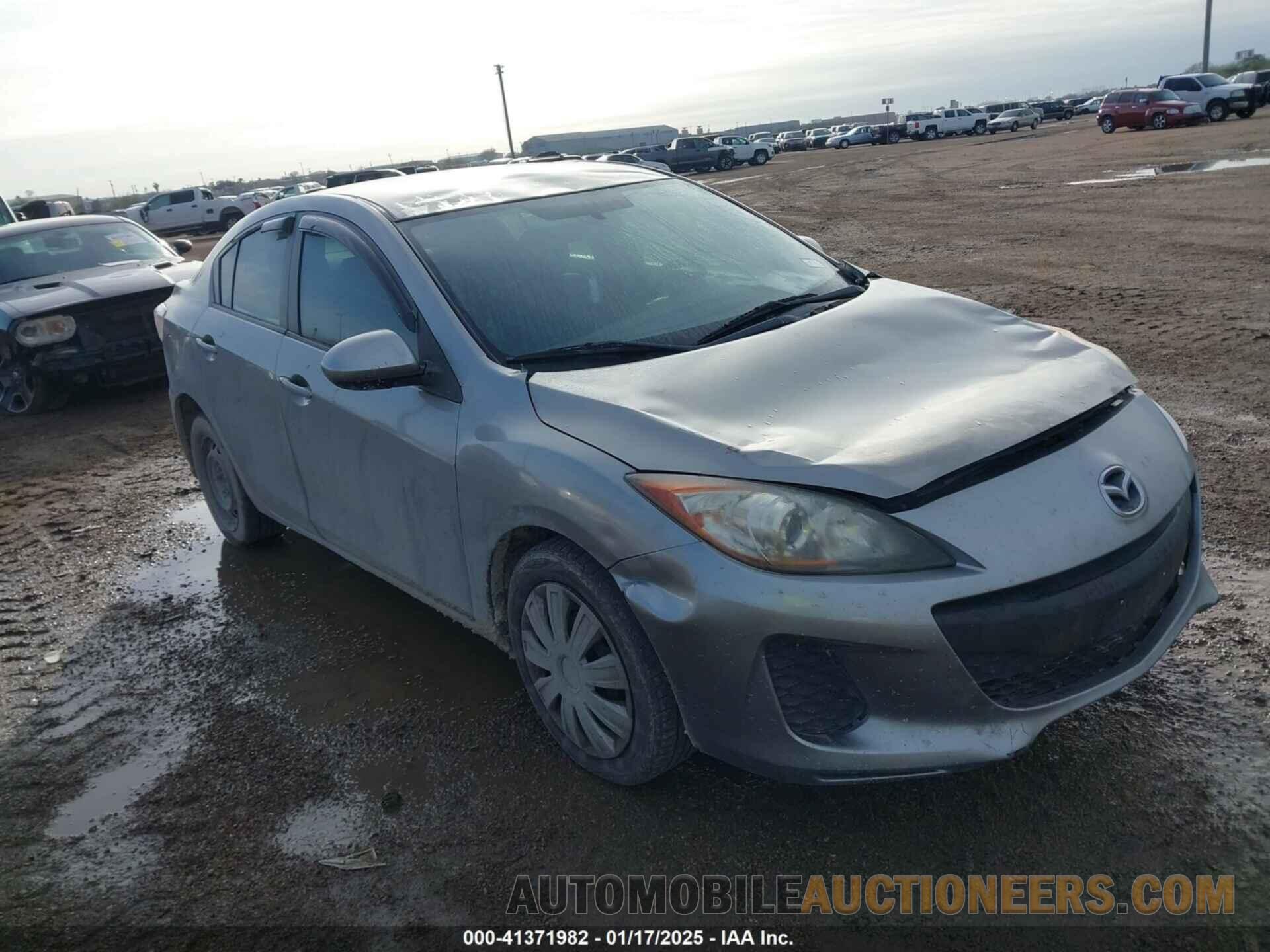 JM1BL1TF7D1820968 MAZDA MAZDA3 2013