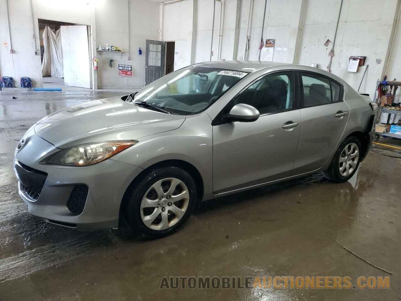 JM1BL1TFXD1733923 MAZDA 3 2013