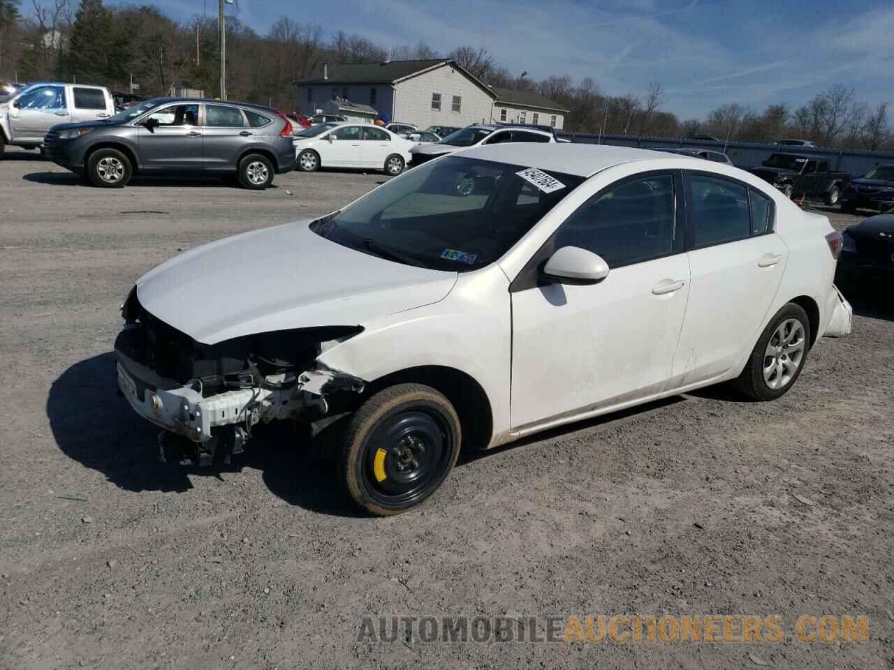 JM1BL1TG2D1786950 MAZDA 3 2013