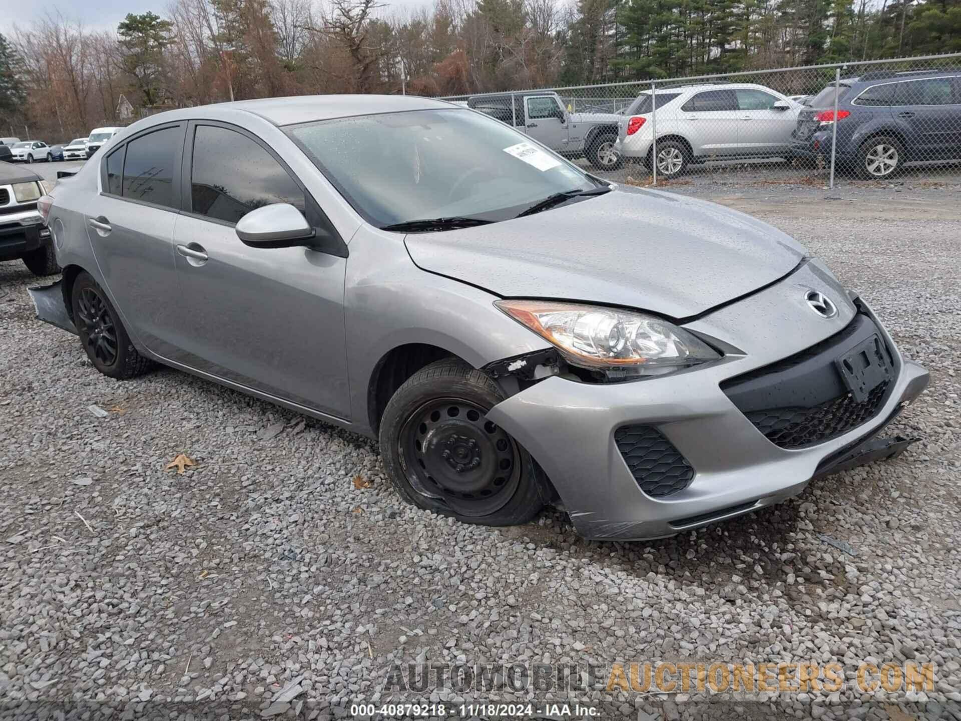 JM1BL1TG2D1788360 MAZDA MAZDA3 2013