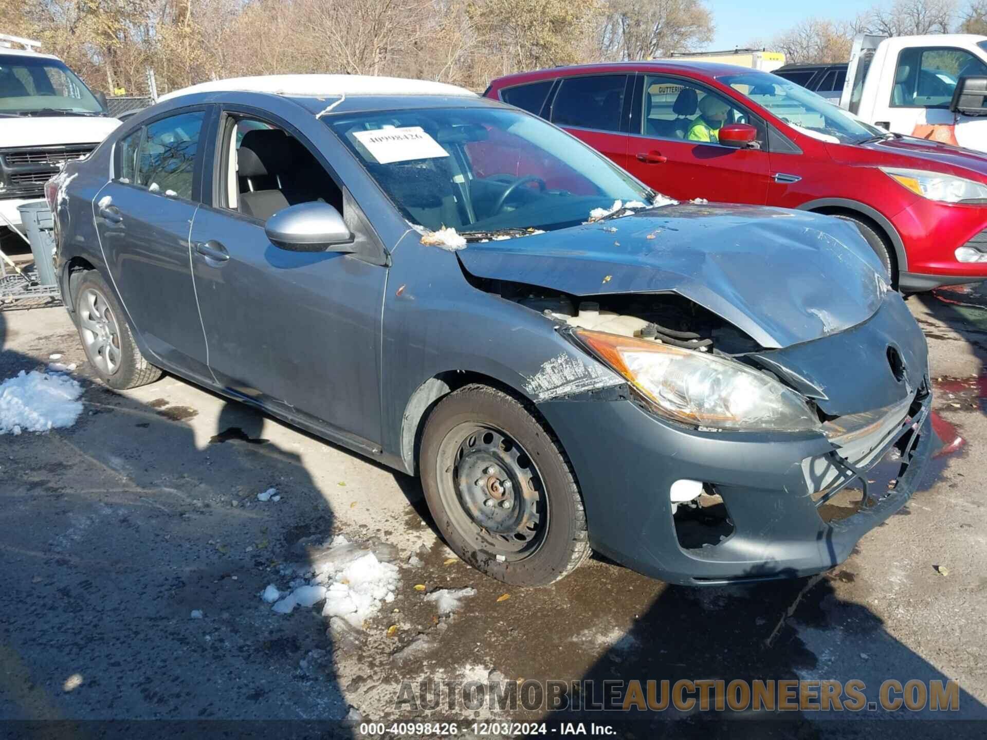 JM1BL1TG4D1783032 MAZDA MAZDA3 2013