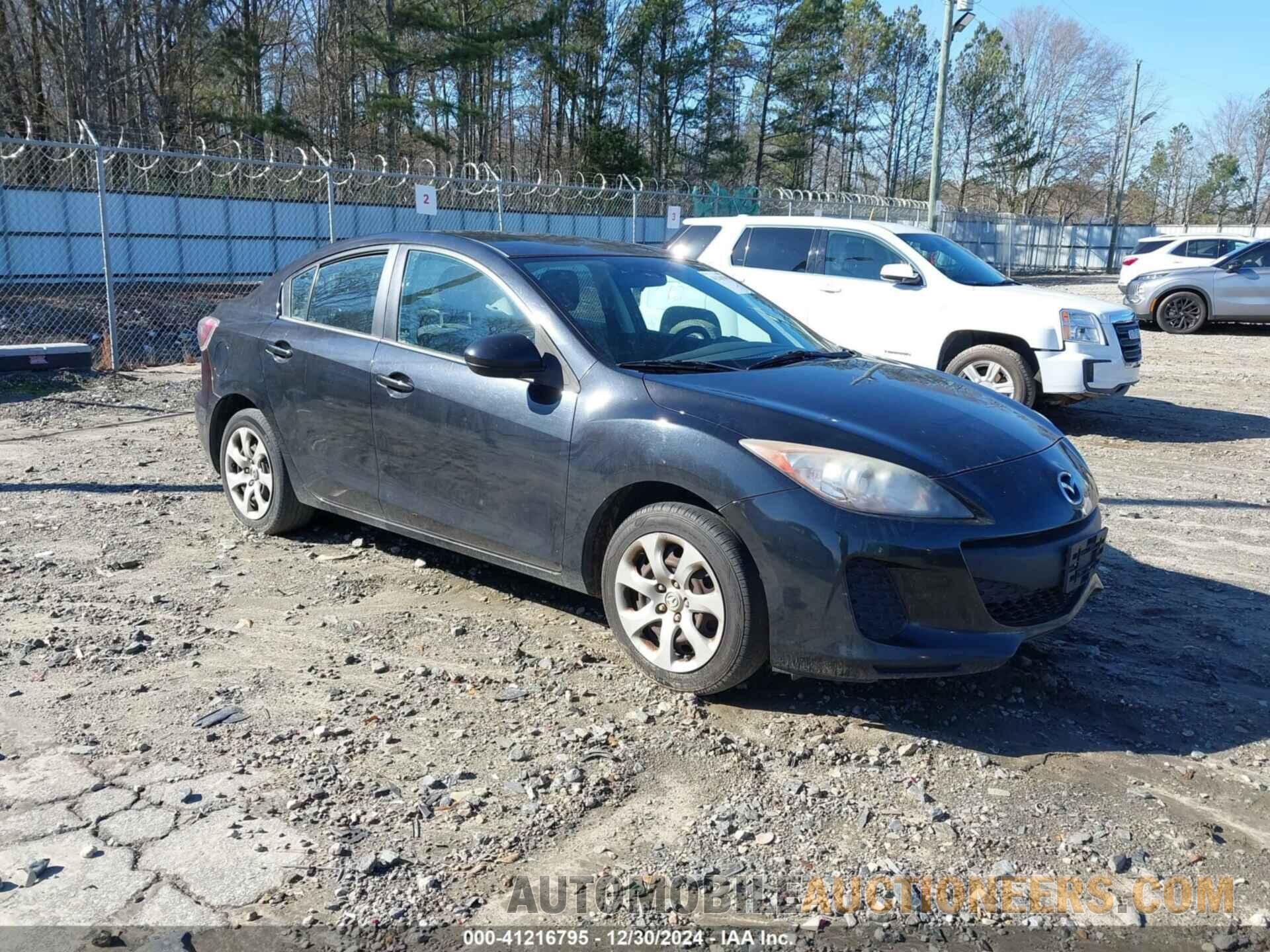 JM1BL1TG5D1832996 MAZDA MAZDA3 2013