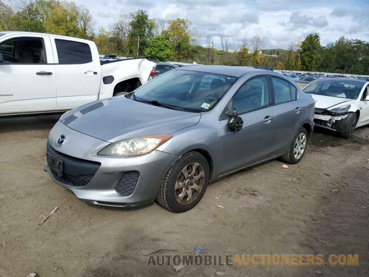 JM1BL1TG6D1757015 MAZDA 3 2013