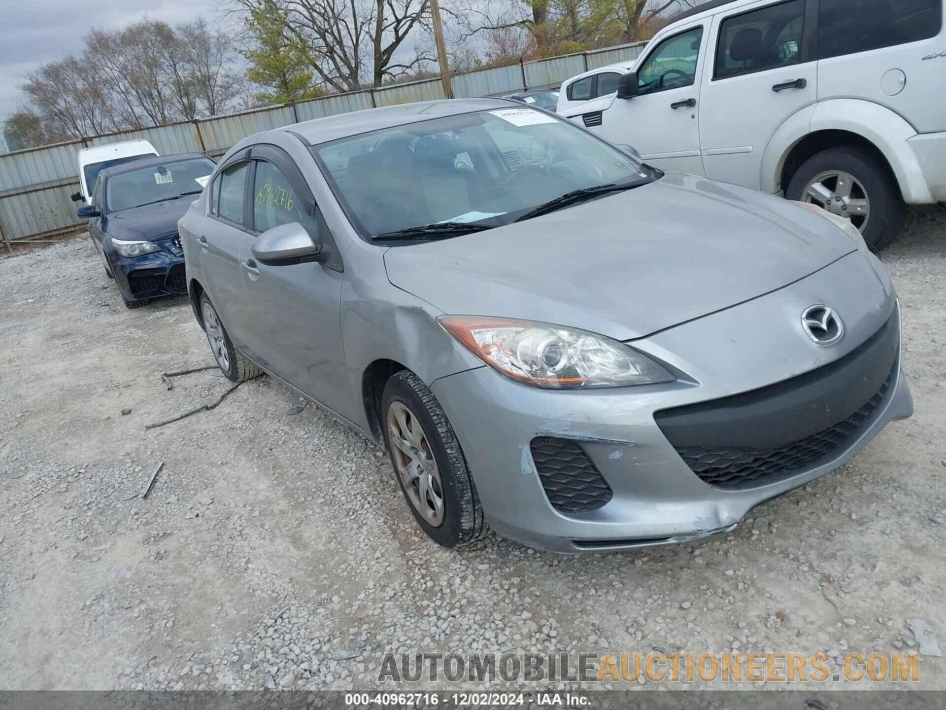 JM1BL1TGXD1767272 MAZDA MAZDA3 2013