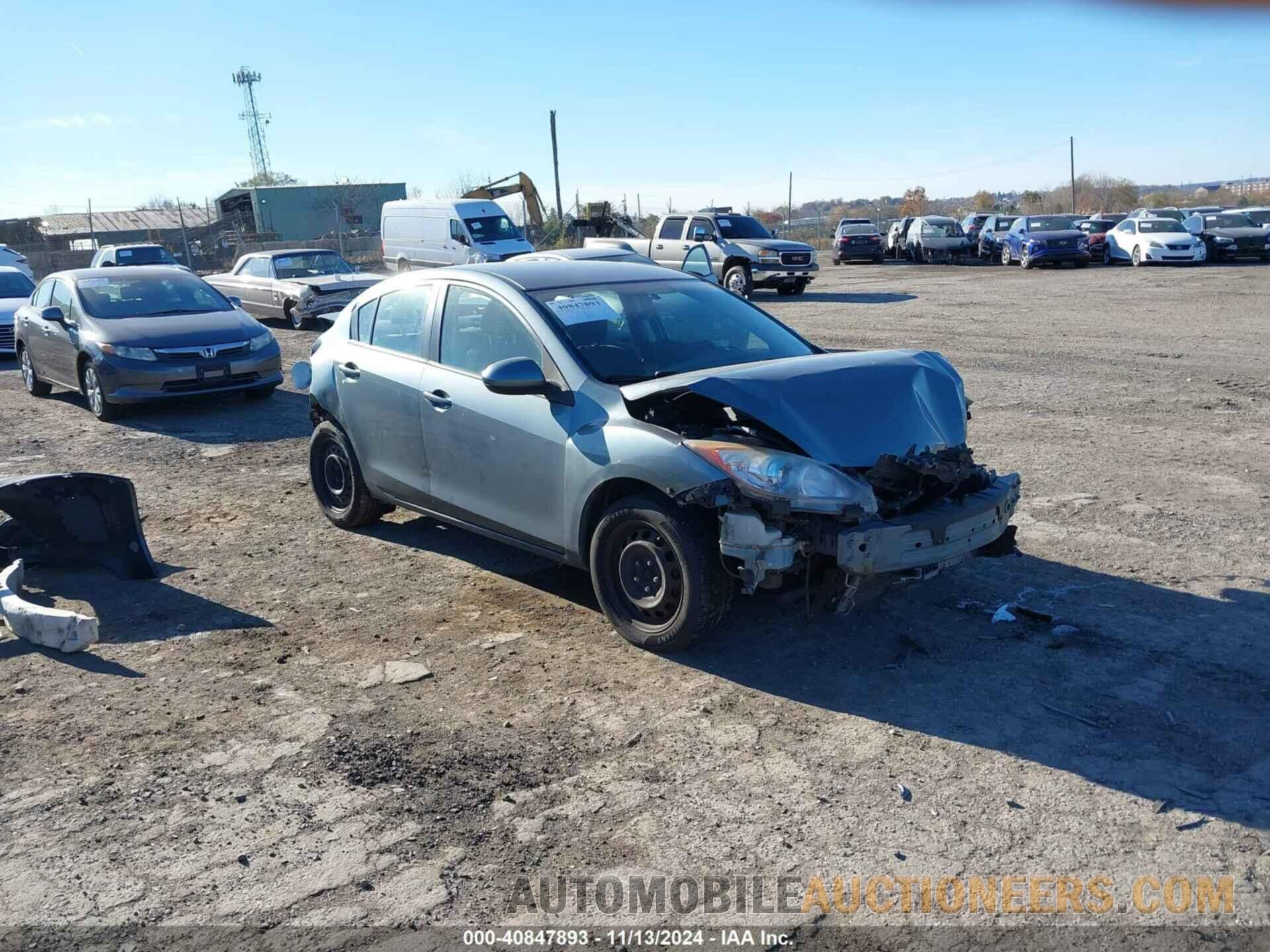 JM1BL1U87D1703102 MAZDA MAZDA3 2013