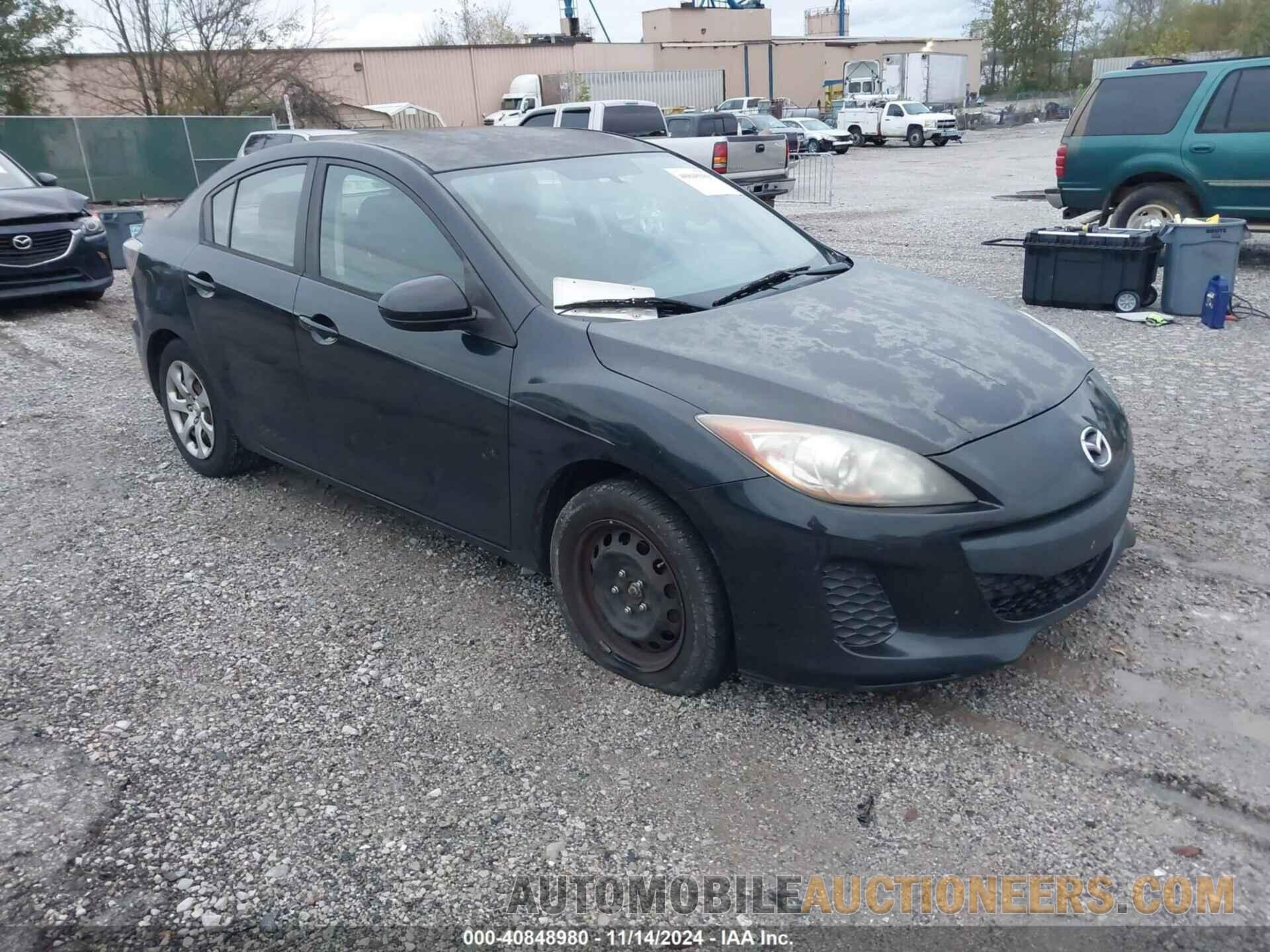 JM1BL1UF8C1580584 MAZDA MAZDA3 2012