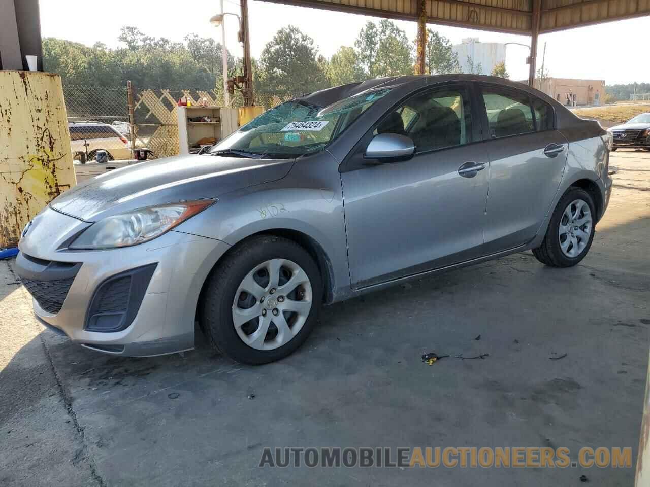 JM1BL1UF9B1376715 MAZDA 3 2011