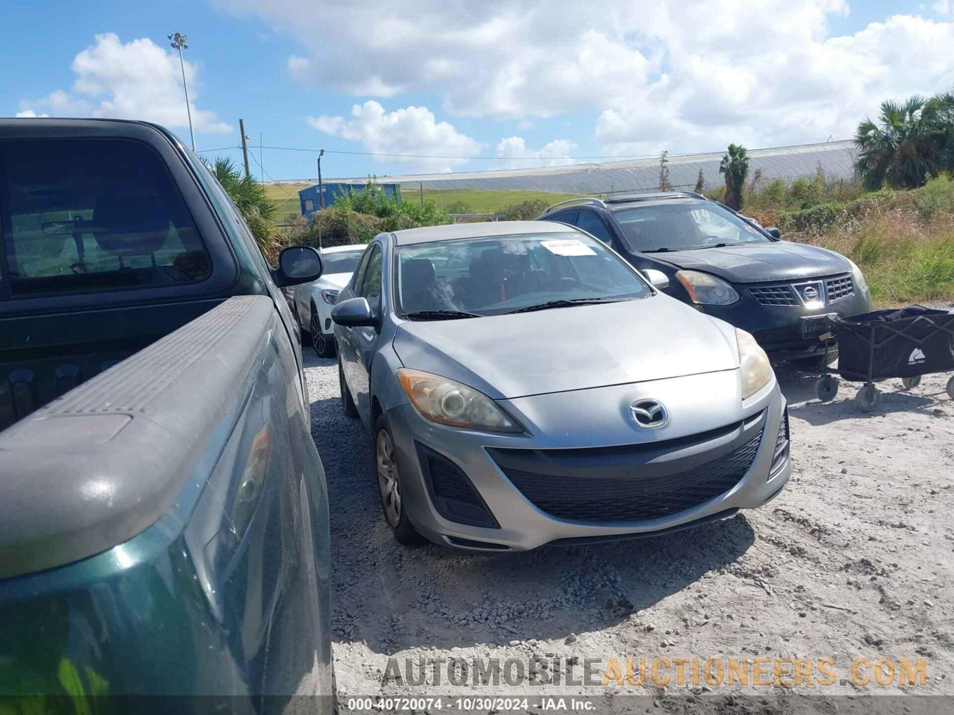 JM1BL1UFXB1437053 MAZDA MAZDA3 2011