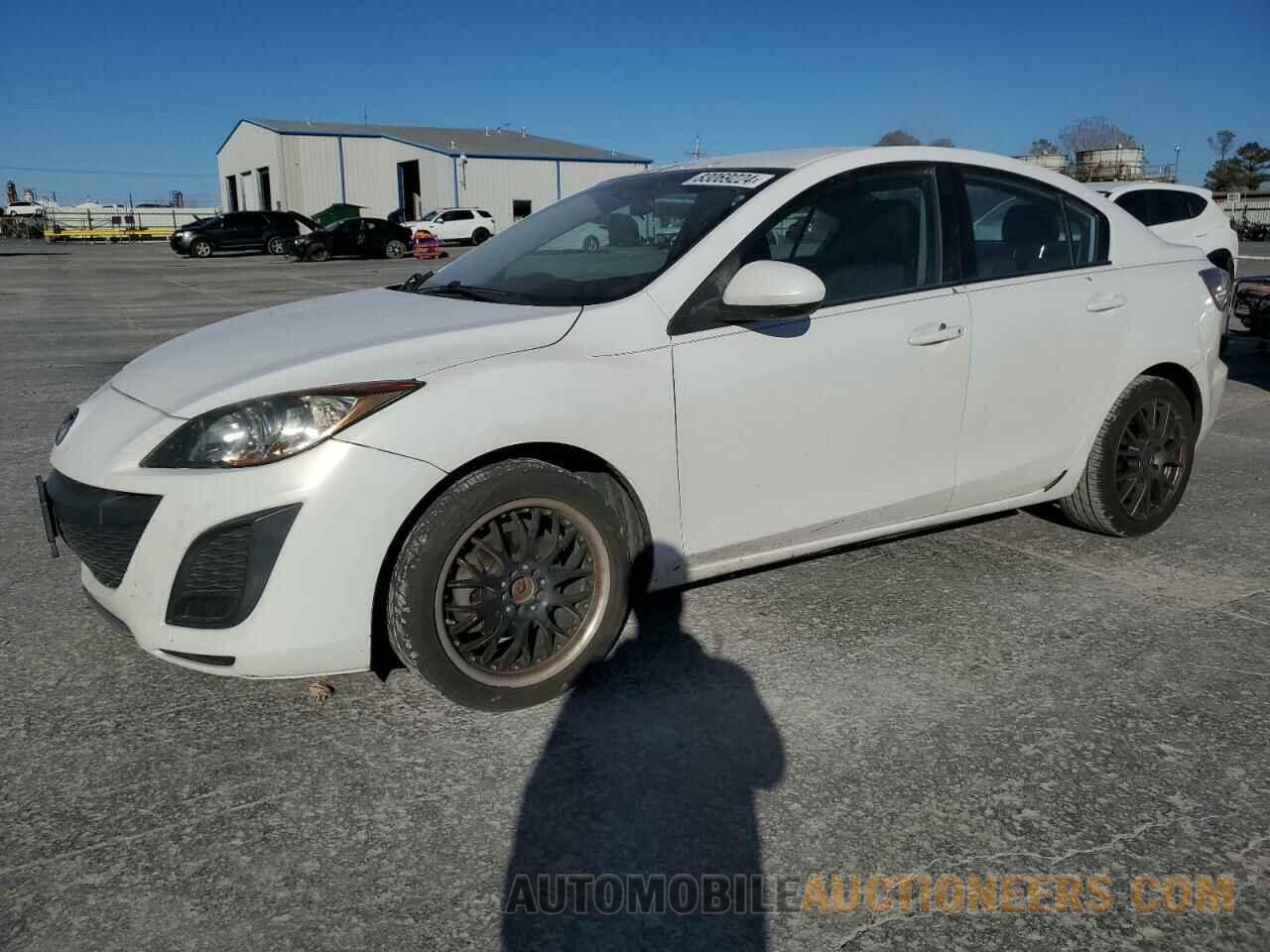 JM1BL1UFXB1443418 MAZDA 3 2011