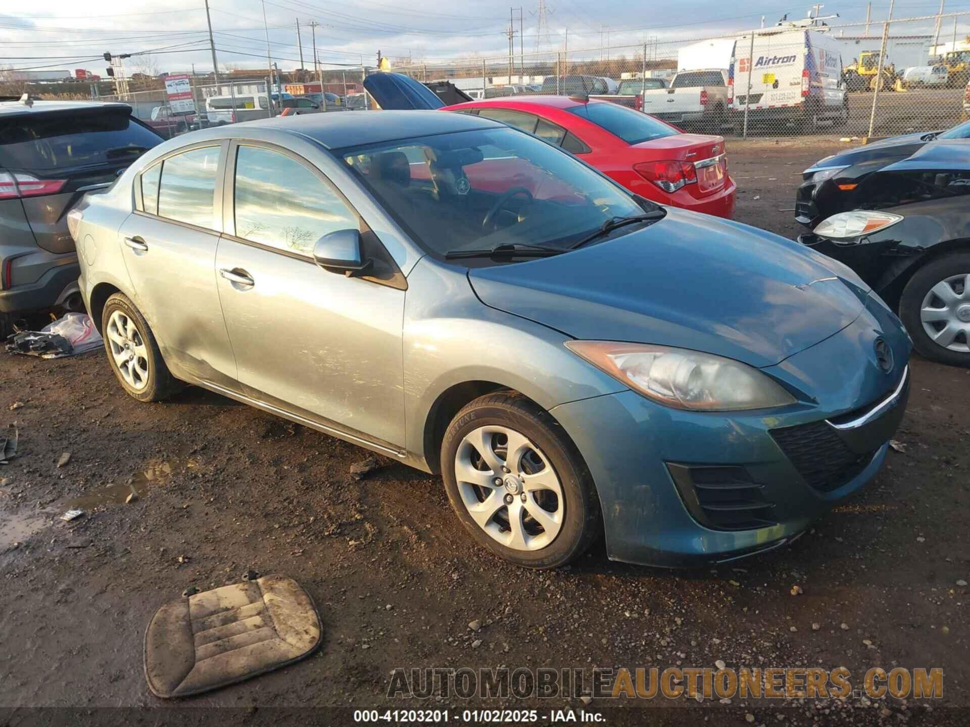 JM1BL1UG1B1418089 MAZDA MAZDA3 2011