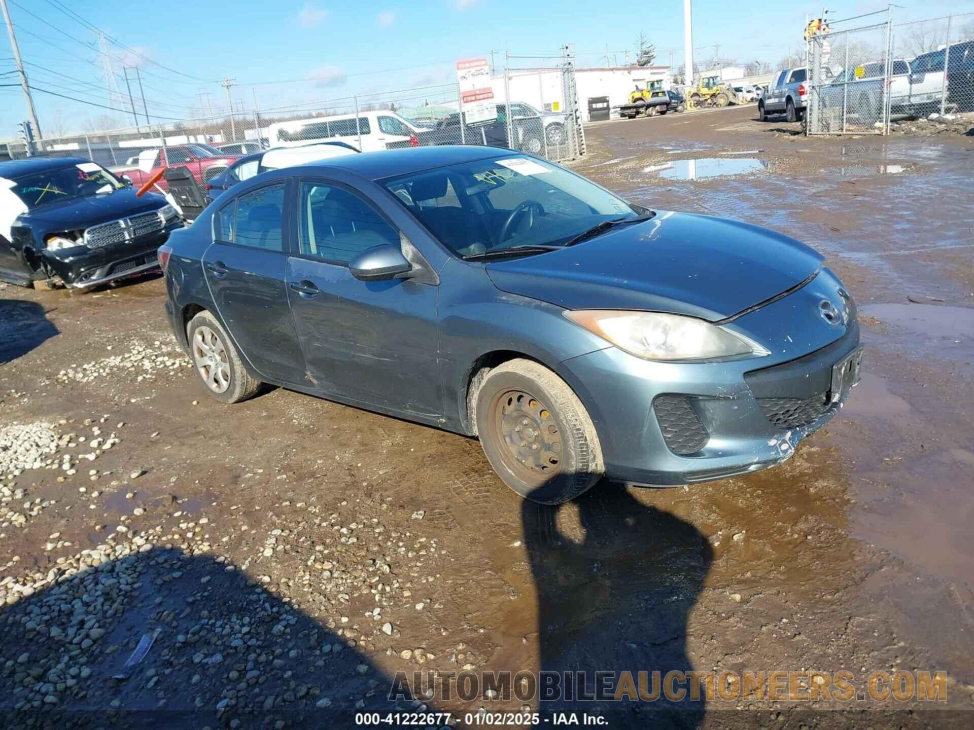 JM1BL1UG1C1543904 MAZDA MAZDA3 2012