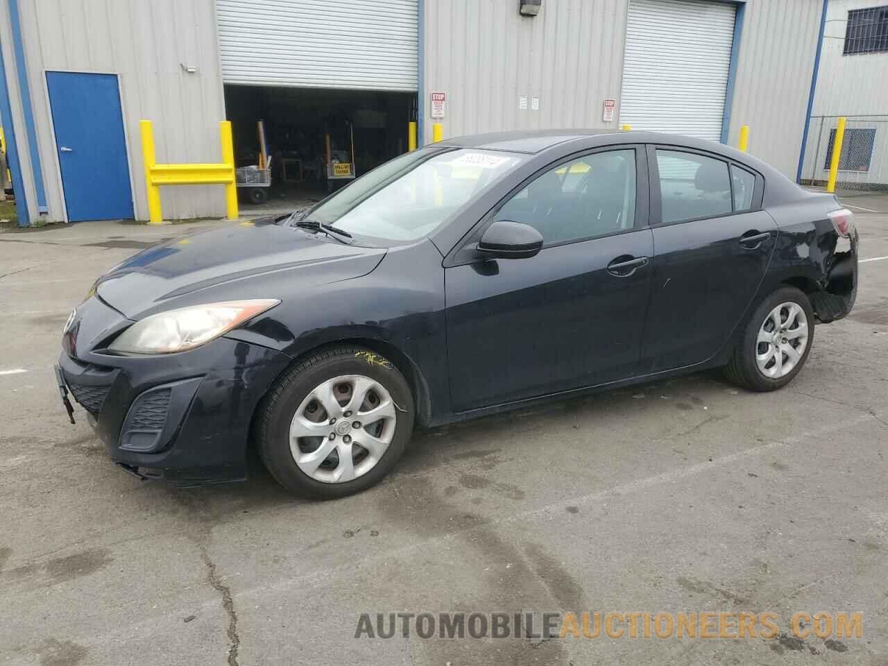 JM1BL1UG2B1470279 MAZDA 3 2011