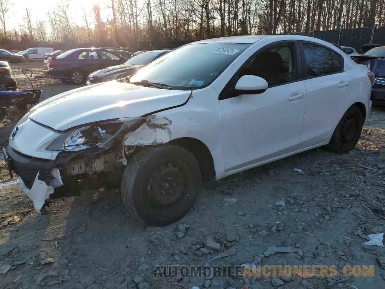 JM1BL1UG6B1470821 MAZDA 3 2011