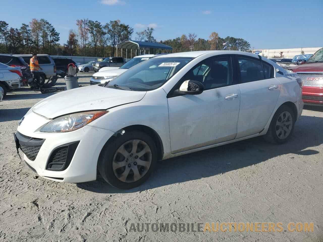 JM1BL1UG7B1446253 MAZDA 3 2011