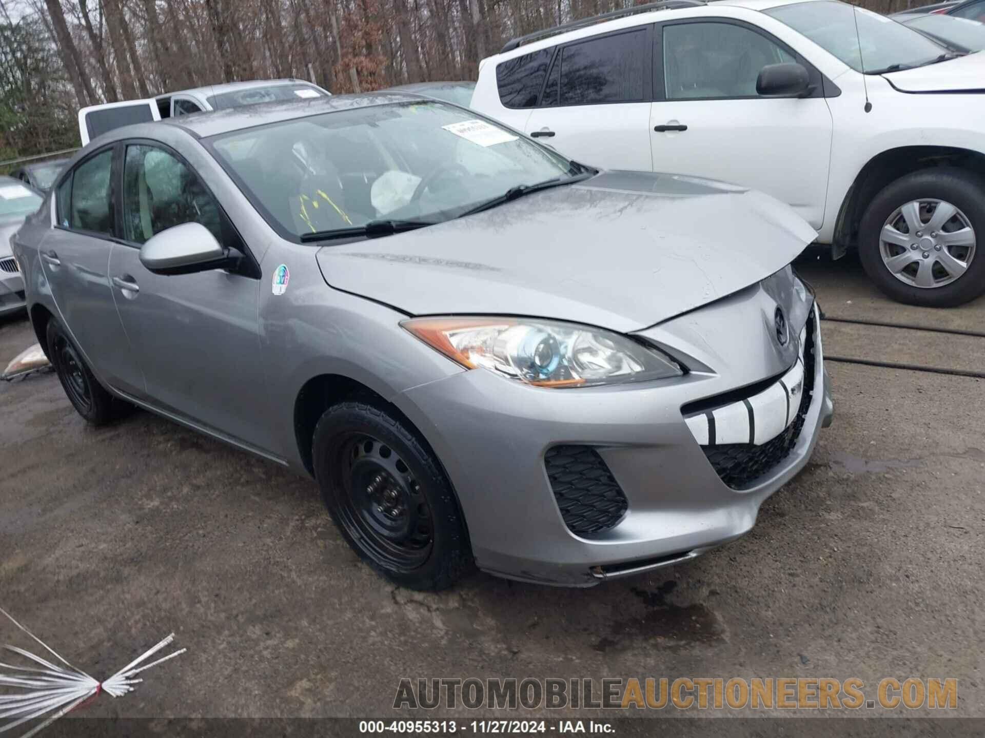 JM1BL1UPXD1756125 MAZDA MAZDA3 2013