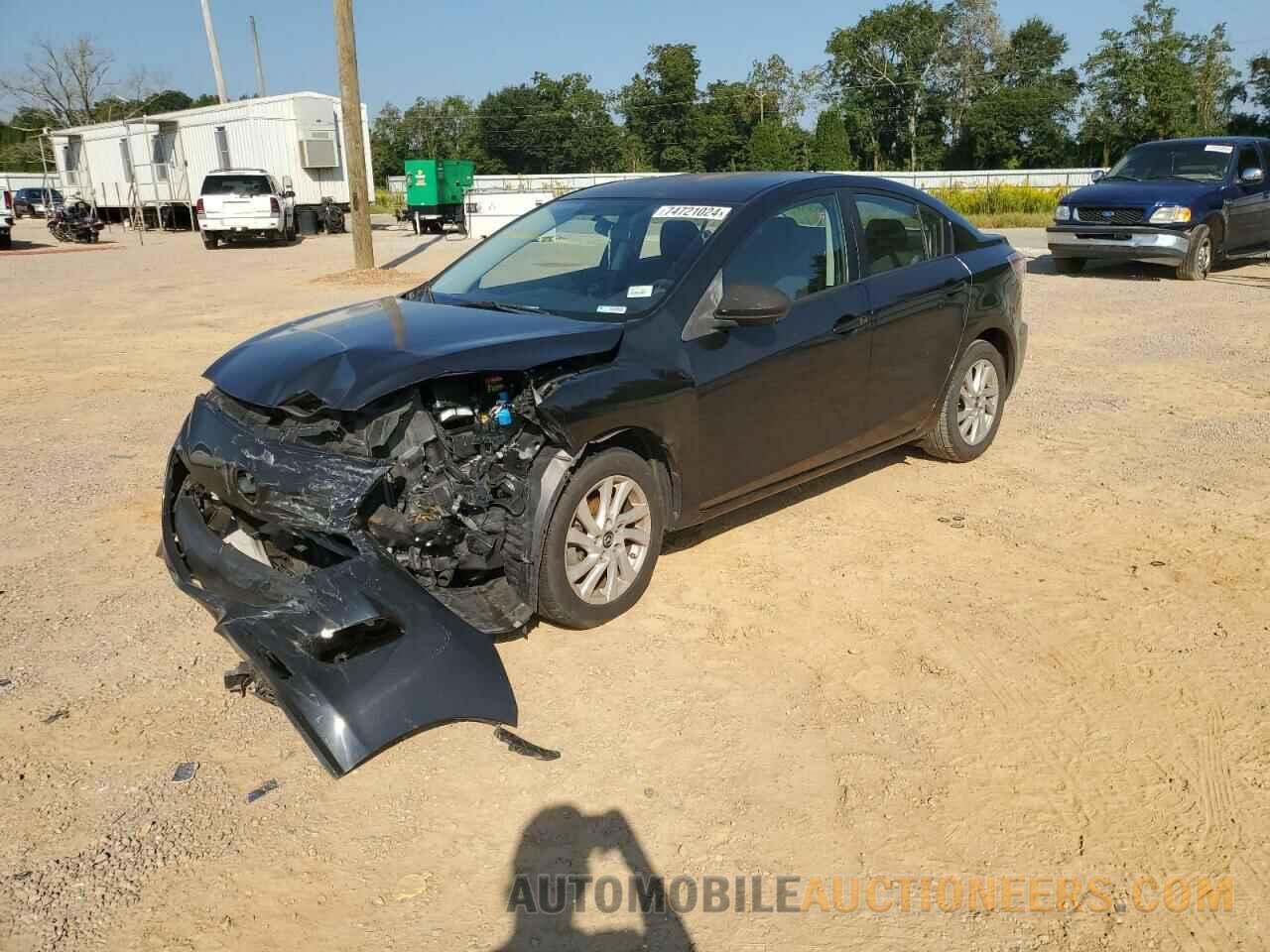 JM1BL1V73D1825252 MAZDA 3 2013