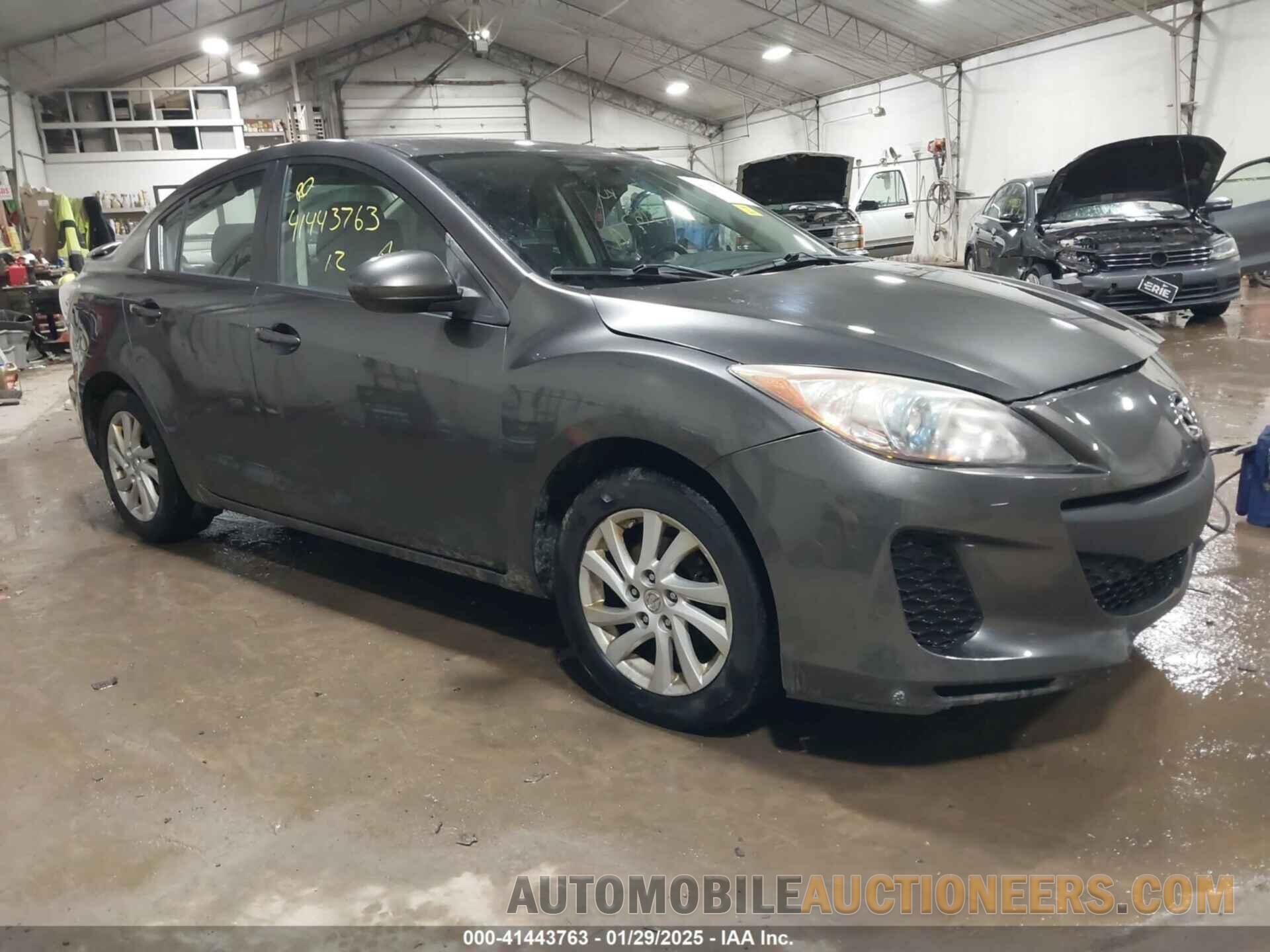 JM1BL1V87C1574775 MAZDA MAZDA3 2012