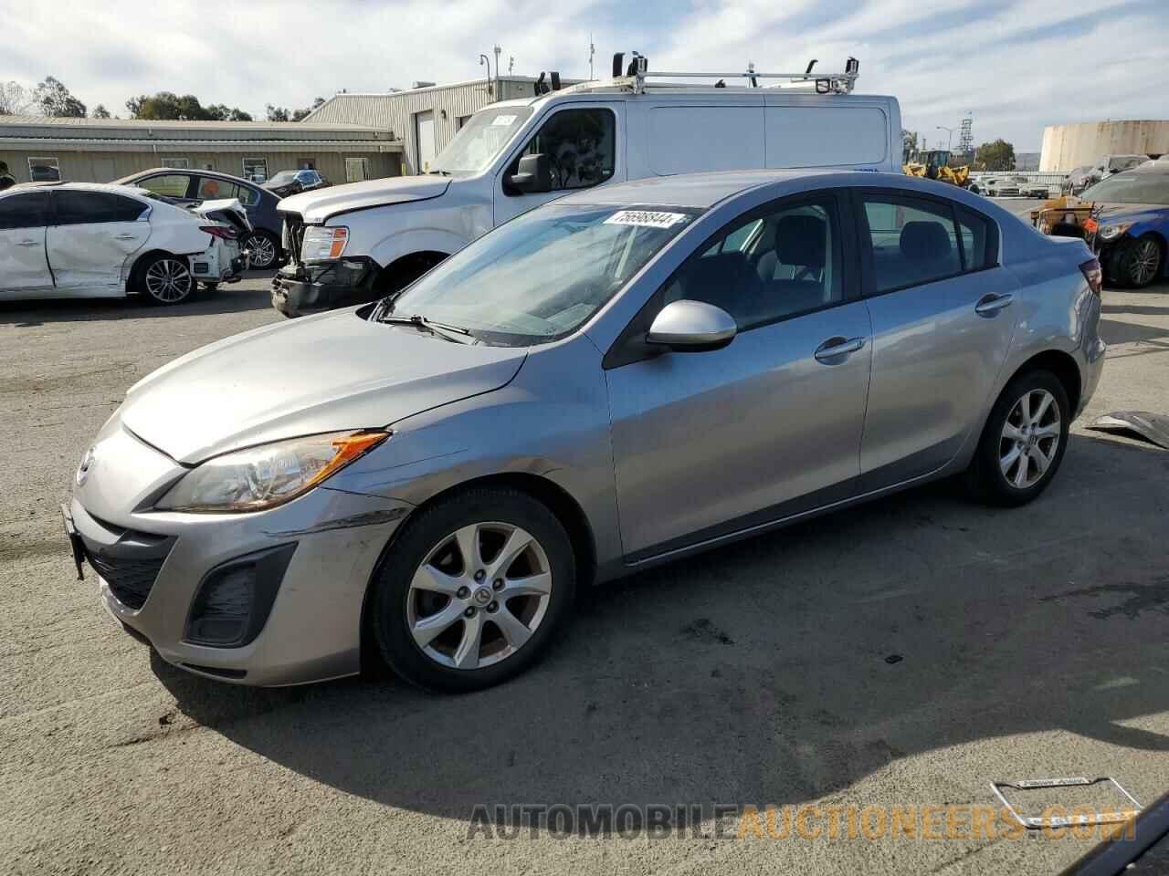 JM1BL1VG4B1419686 MAZDA 3 2011