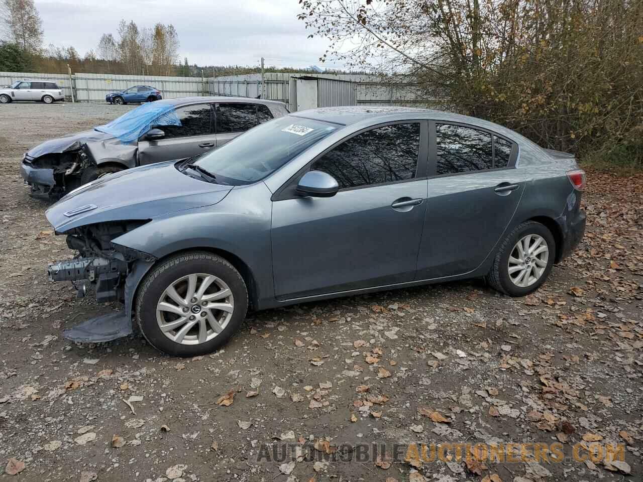 JM1BL1WP8D1736520 MAZDA 3 2013