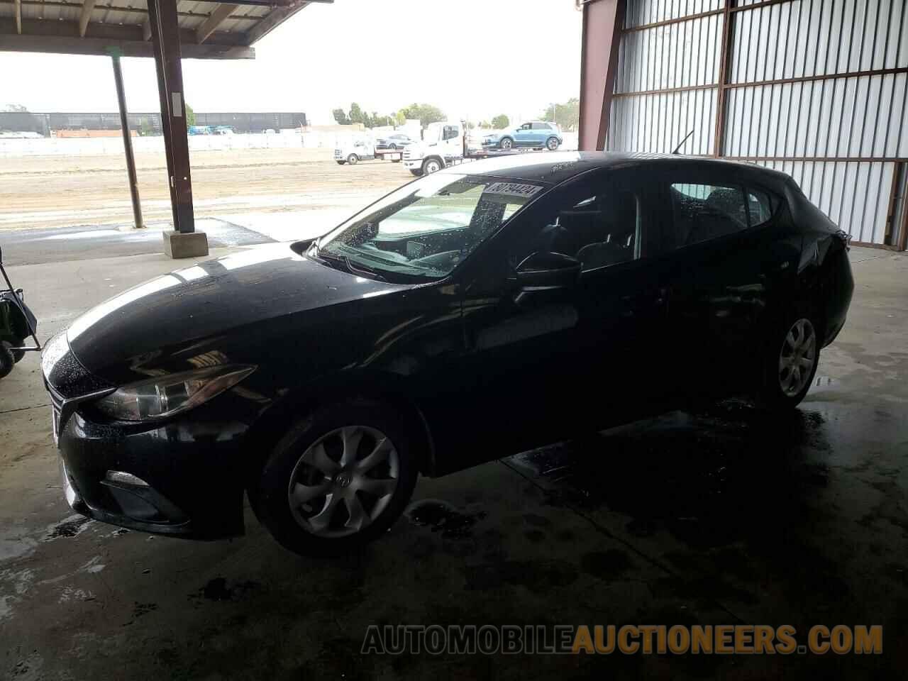 JM1BM1K70F1240018 MAZDA 3 2015