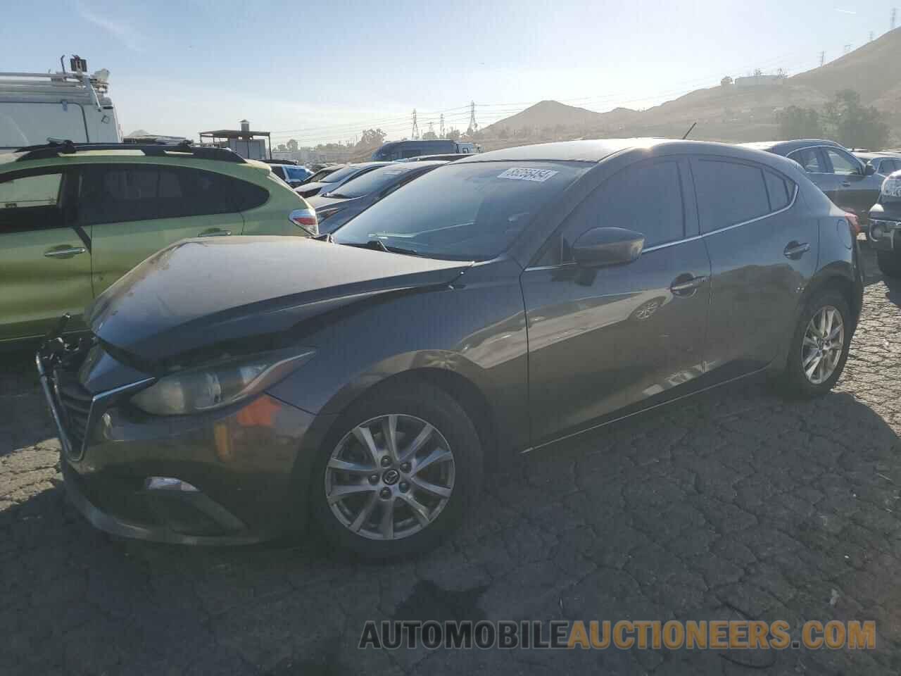 JM1BM1L71E1147165 MAZDA 3 2014