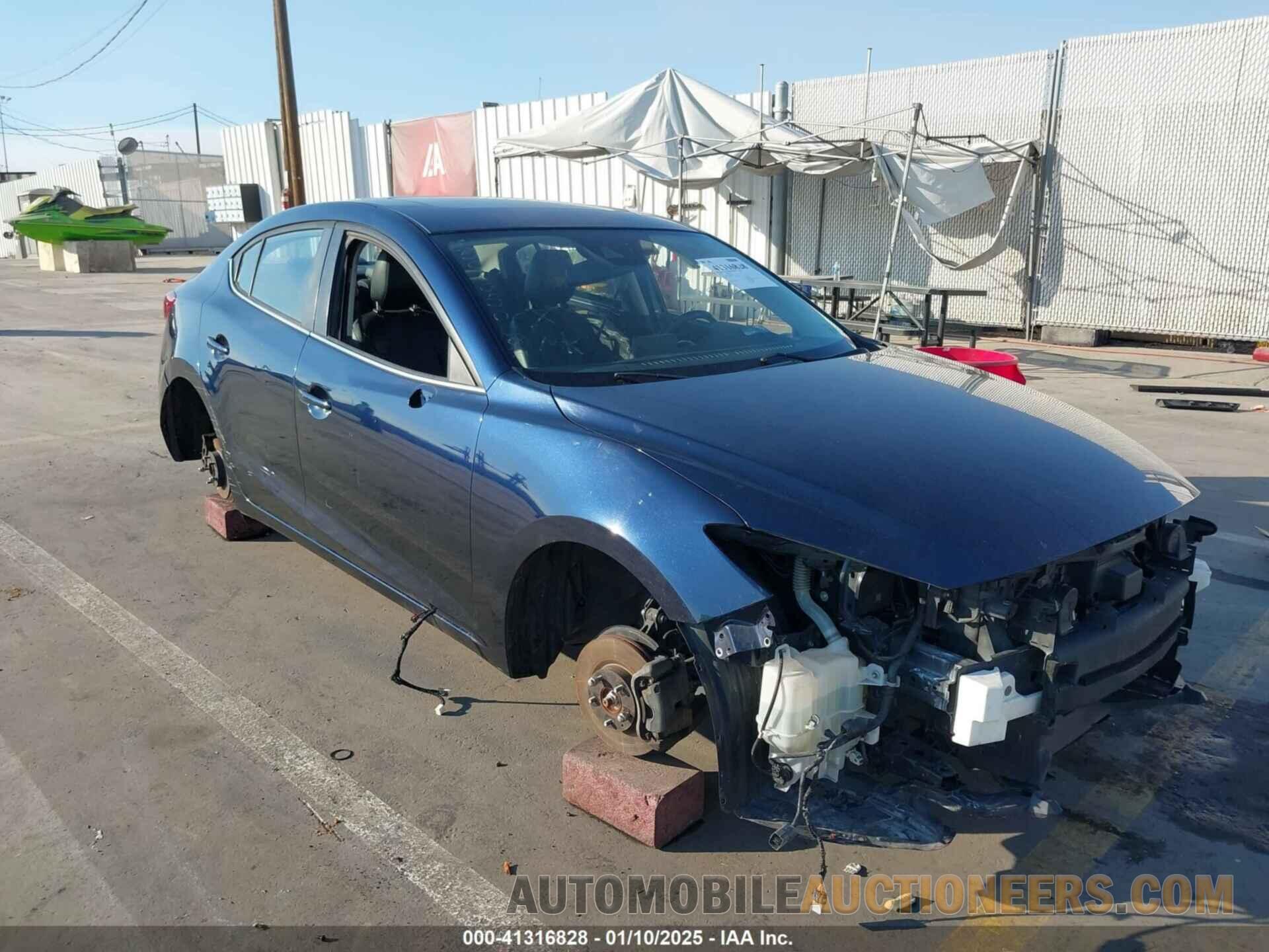 JM1BN1W30H1135602 MAZDA MAZDA3 2017