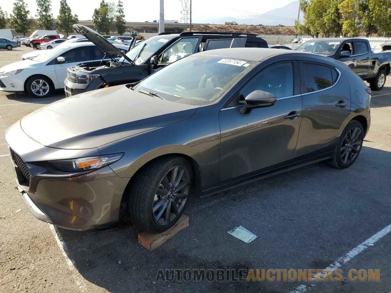 JM1BPAMM1K1142569 MAZDA 3 2019