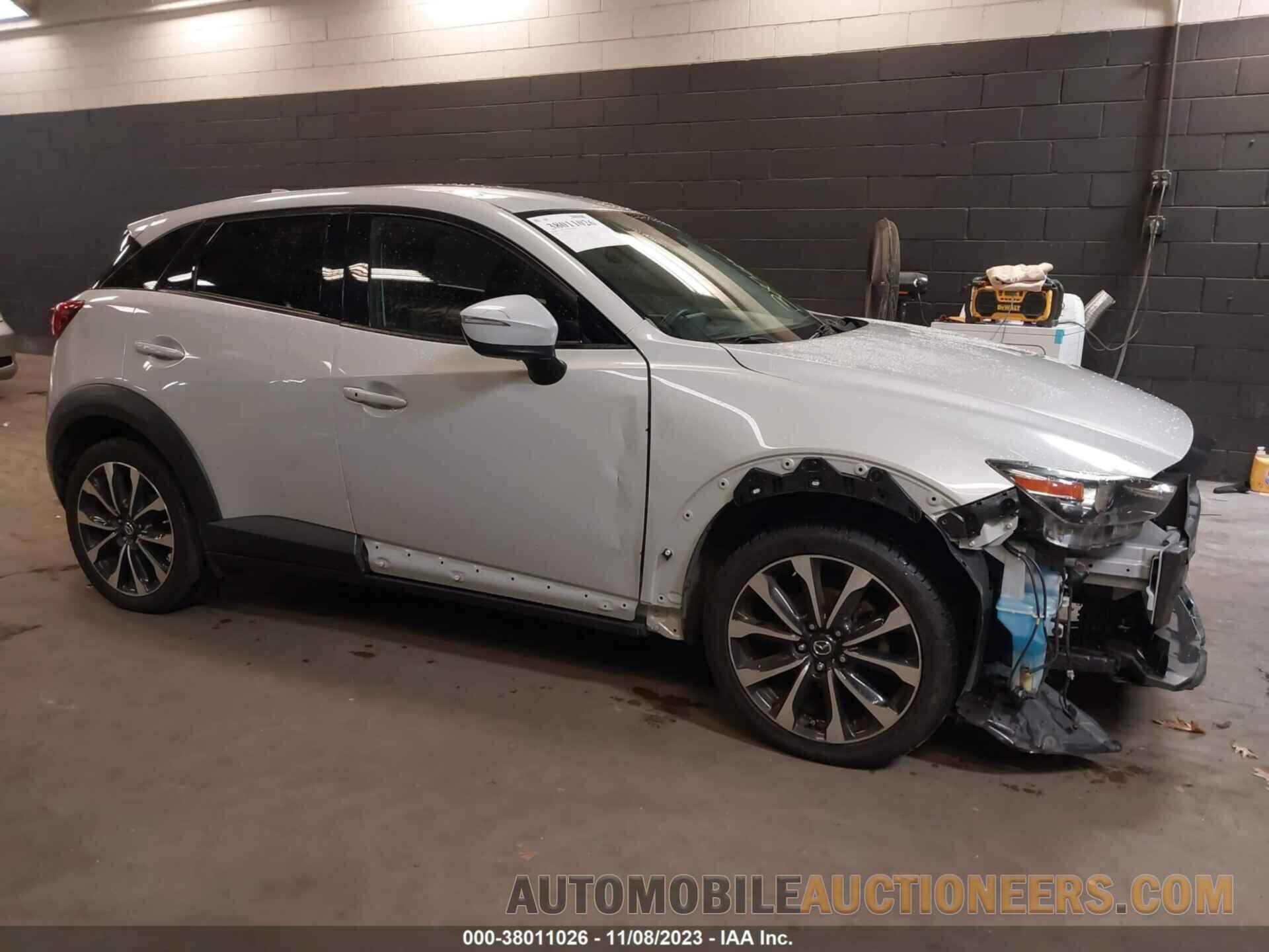 JM1DKDC70K0404303 MAZDA CX-3 2019