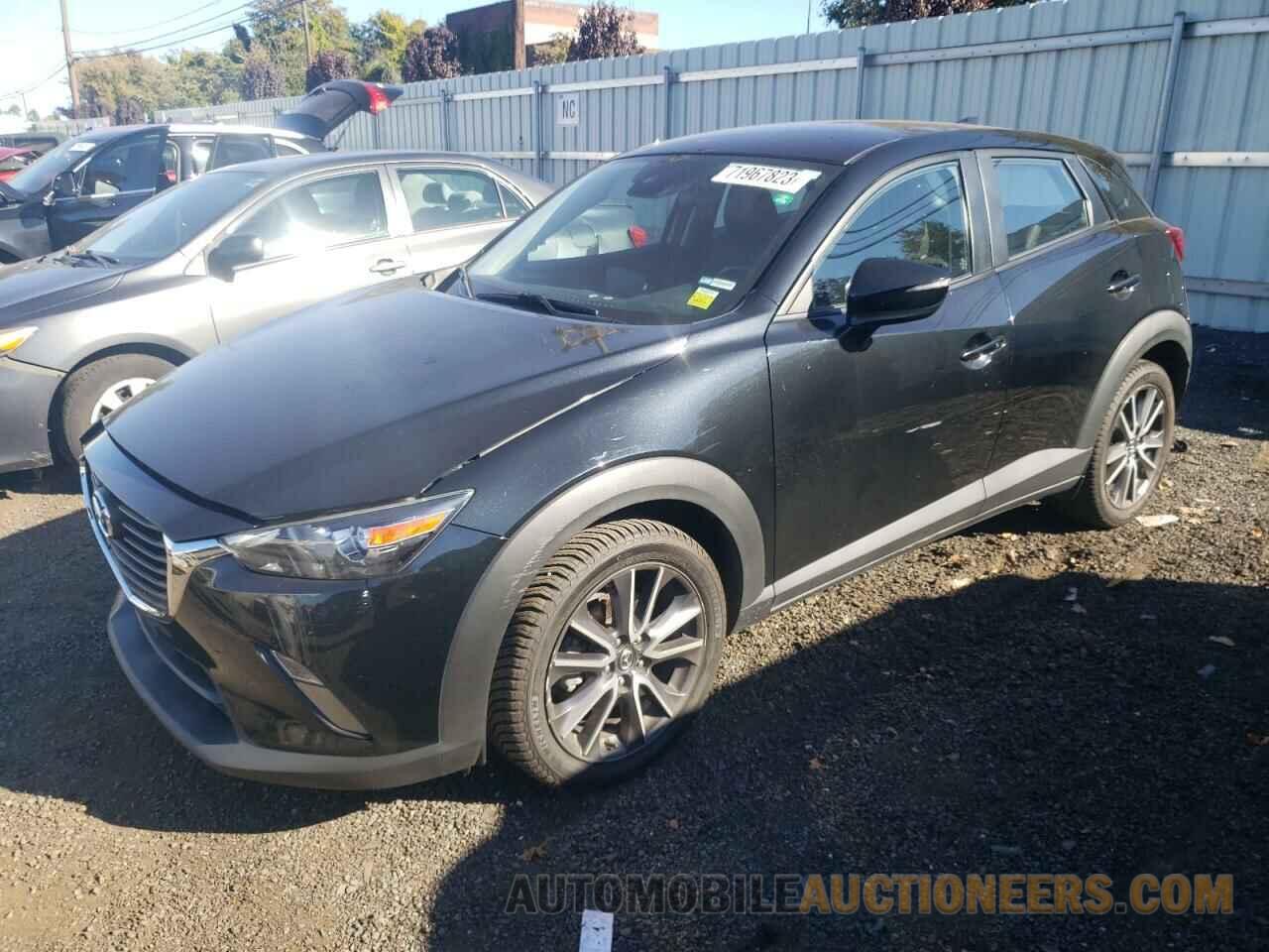 JM1DKDC74J0315588 MAZDA CX-3 2018