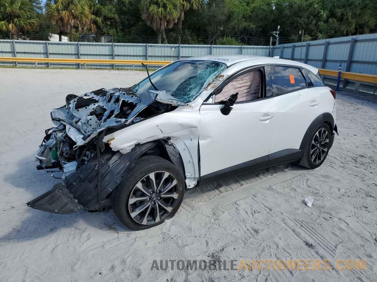 JM1DKDC76K1450633 MAZDA CX-3 2019