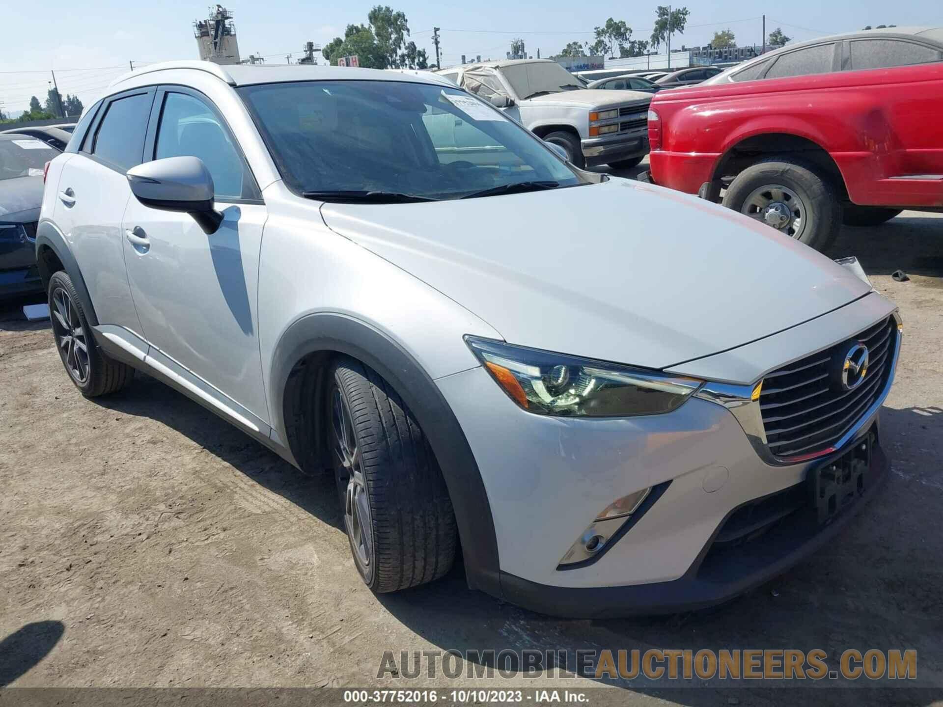 JM1DKDD74J0314293 MAZDA CX-3 2018